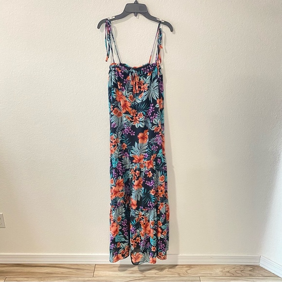 224. LOST + WANDER Beach Wonderland Maxi Dress  in black hawaiian floral Size S - Picture 2 of 7